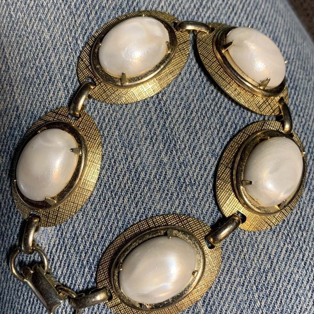 Coro gold tone faux pearl bracelet